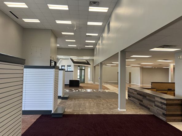 Lima/Orlando Commercial Center: 6210-6230 Lima Road, Fort Wayne, IN 416818